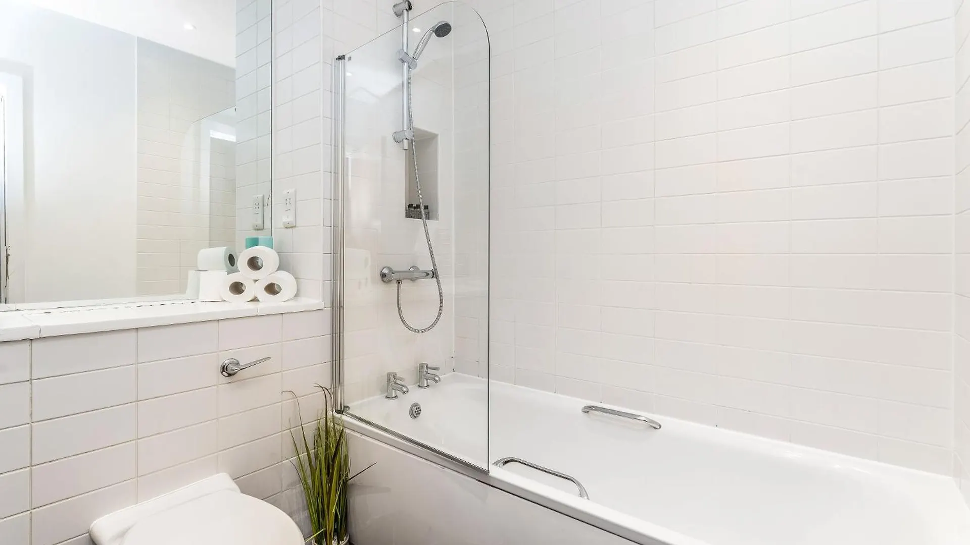 Beautiful Designer 2 Bed 2 Bath Old Town - Parking Apartman Edinburgh