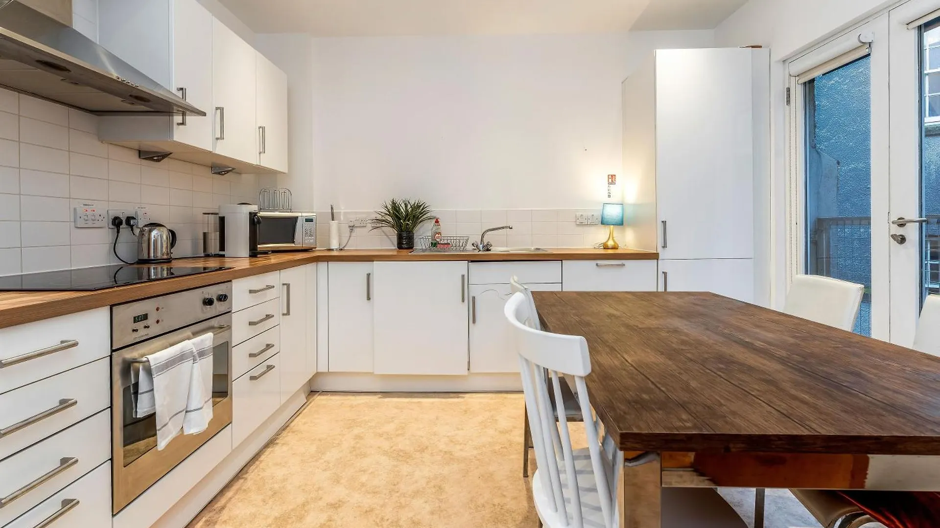 Beautiful Designer 2 Bed 2 Bath Old Town - Parking Apartment Edinburgh United Kingdom